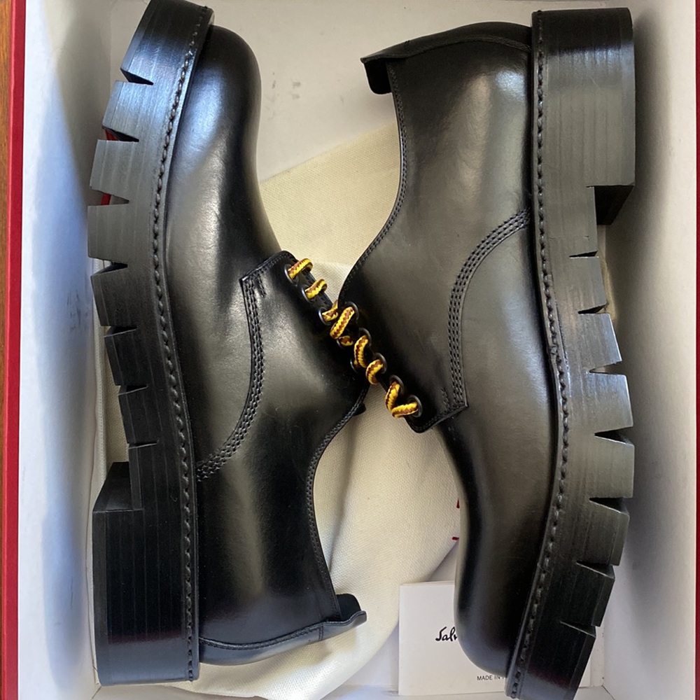 Rudy Plain Toe Derby
SALVATORE FERRAGAMO